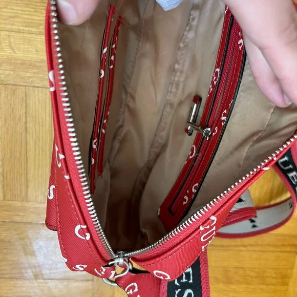 Red Guess Bag - Picture 3 of 3